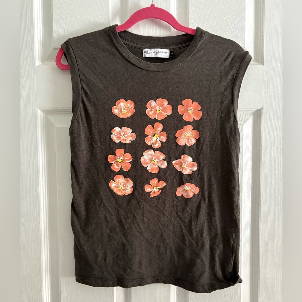 Girl Dangerous Floral Graphic Muscle Tank Top – Size S